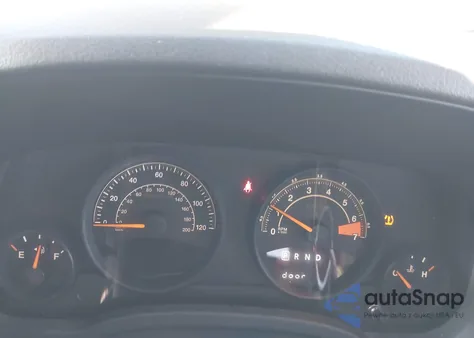 2016 Jeep Compass Sport Se z USA, uszkodzony, nr VIN 1C4NJDBB8GD587608